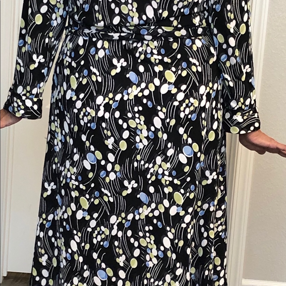 Wrap a round knit dress